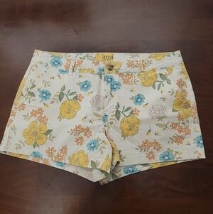 a.n.a. Floral Women's Shorts
